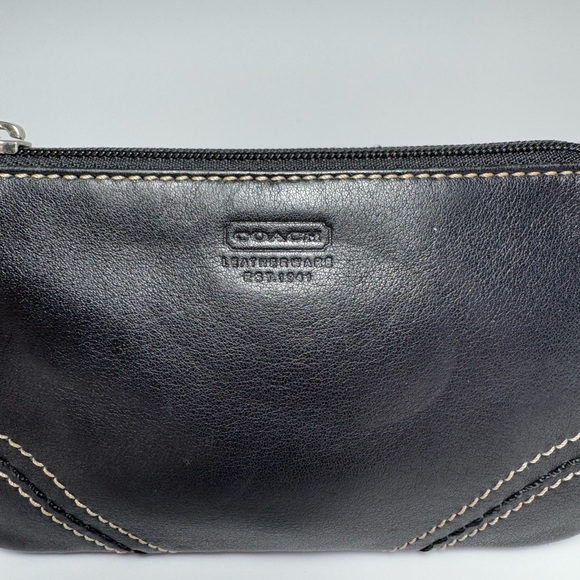 Vintage Coach Wristlet Pouch Black Smooth Leather | Coach Leatherware - Picture 2 of 8